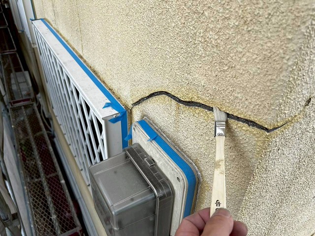 明石市　外装工事　クラック